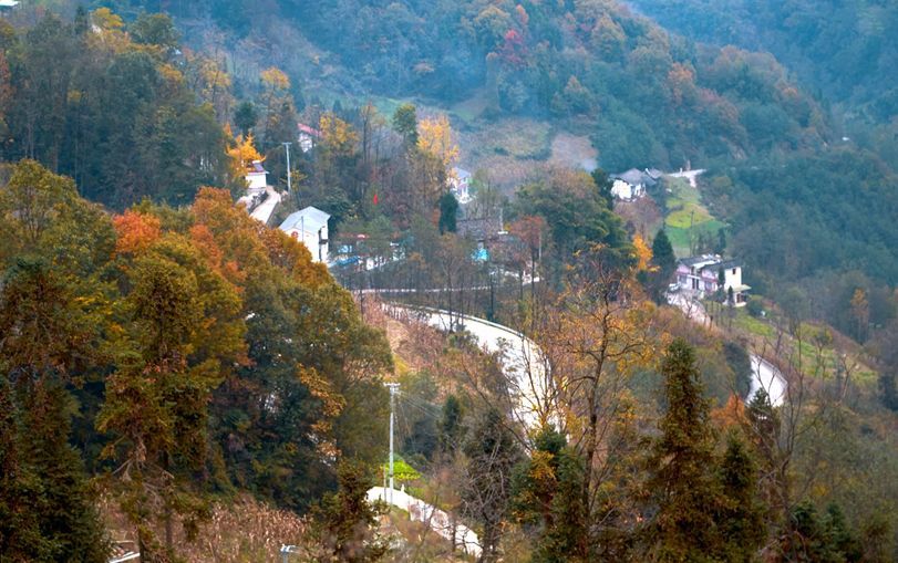 平武县土城乡至泗洱乡通乡公路灾后新建工程一期工程2.jpg